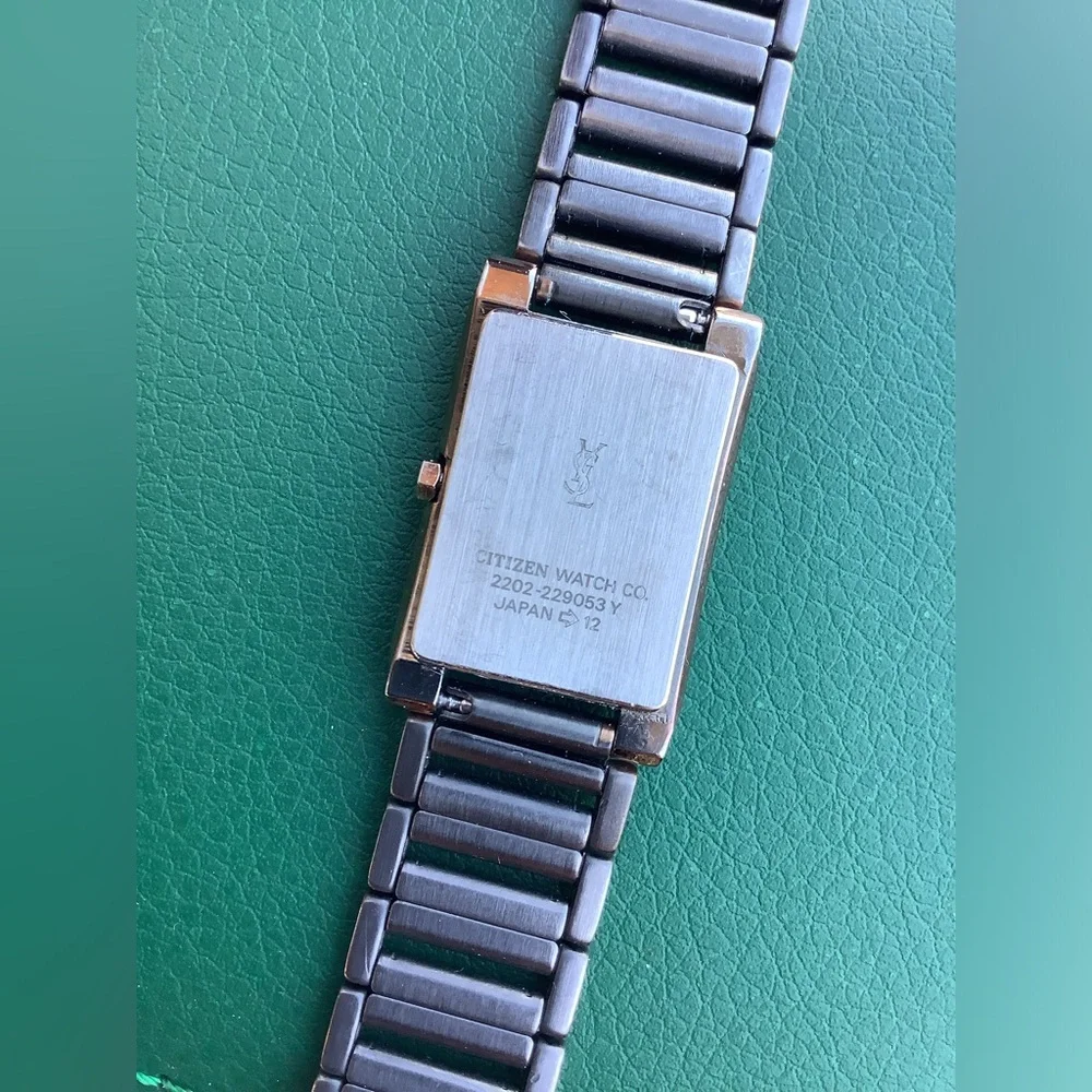 Ladies YVES SAINT LAURENT DRESS watch๐๐๐ - Picture 4 of 12